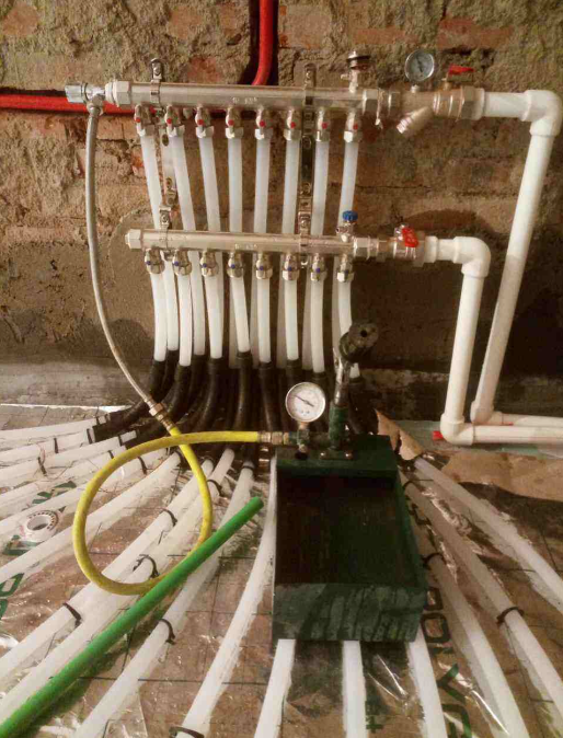Permanent treatment method for roof leakage